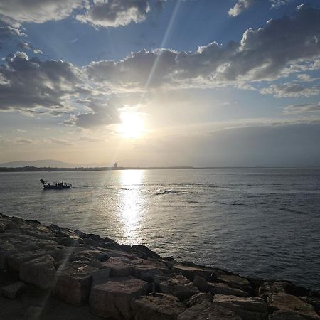 Terrazza A Nettuno E Chiesa Giubilare Santa Maria Goretti Buitenkant foto